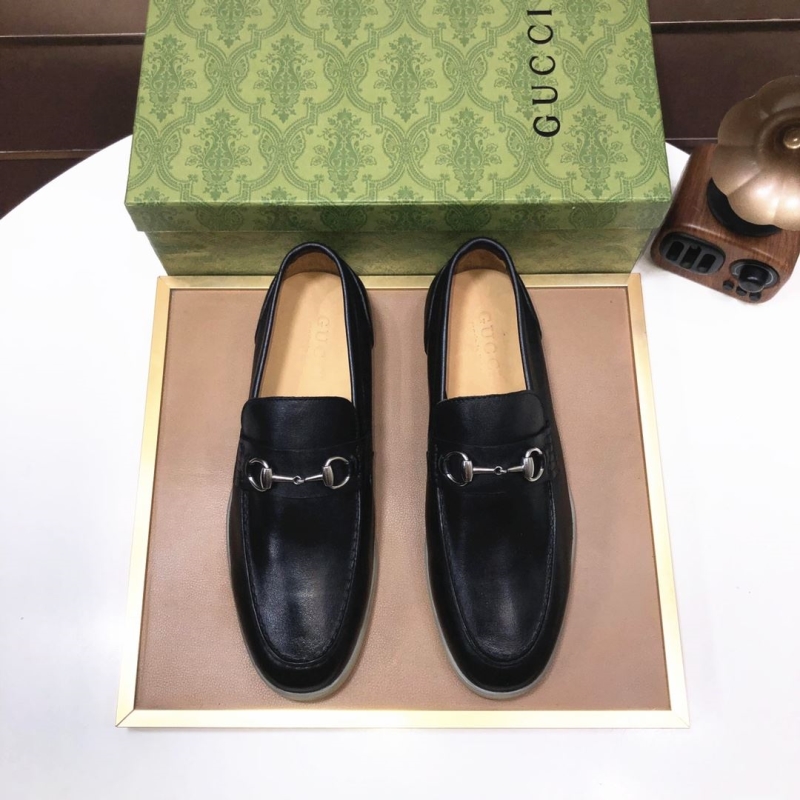 G*u*i leather shoes